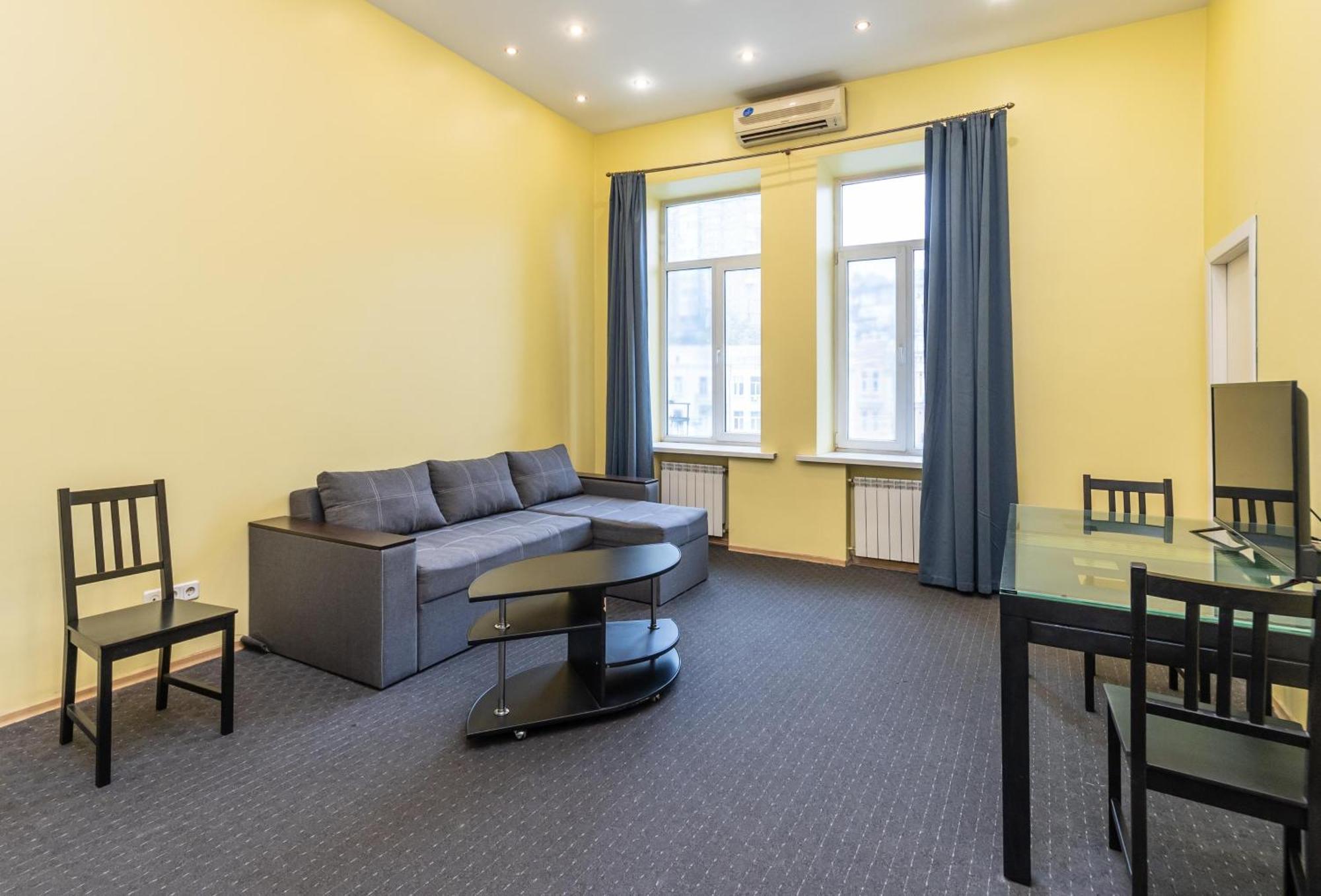 Kievacccommodation Near Gulliver 24h Self Check-in